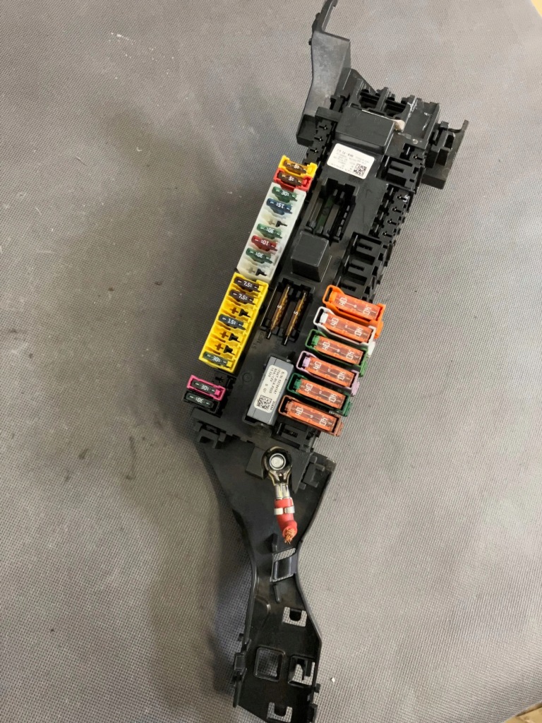 Mercedes модуль sam запобіжників a1665402350 Доставка