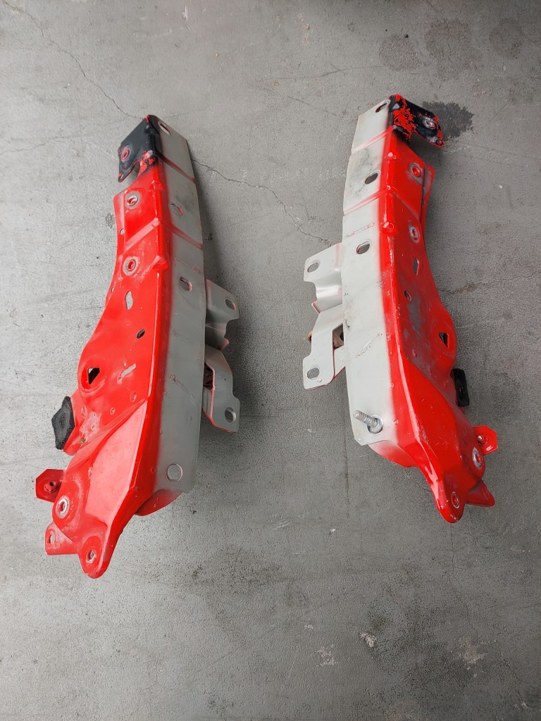 фото №1, Подкрылок усилитель ferrari 458 левый правый