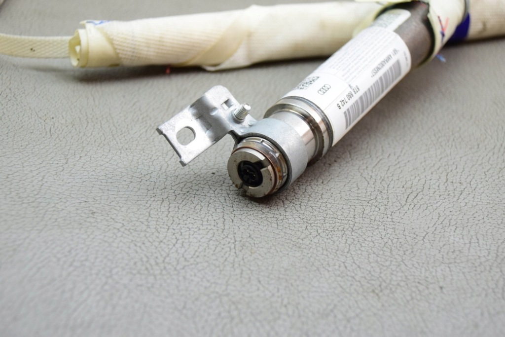 фото №9, Шторка безопасности правая audi a5 sportback 8ta 8t8880742b 2.7l дизель 140kw 2011