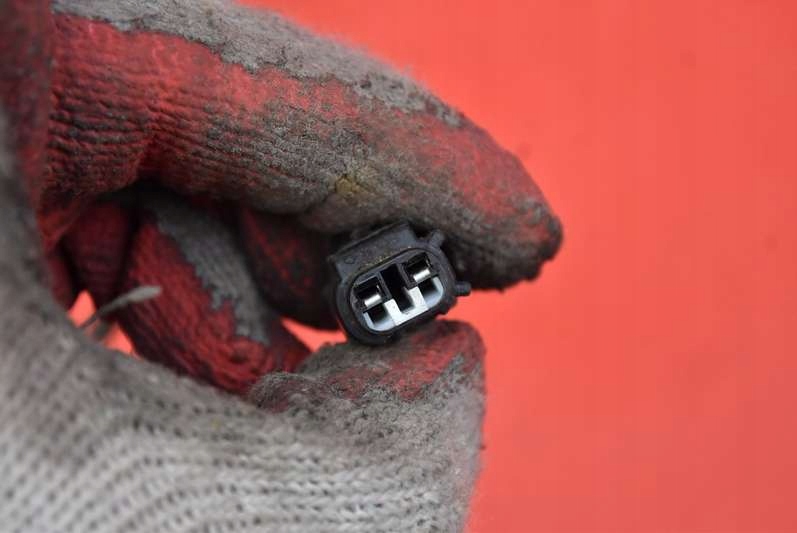 фото №8, Поворотный кулак ступица левая перед suzuki swift 4 iv mk6 1.3 16v 92 km 04-10