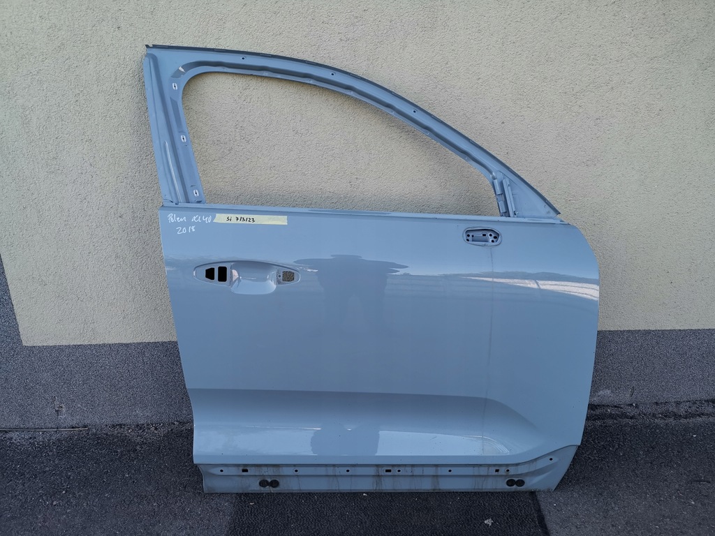 фото №1, Volvo xc 40 xc40 дверь передние правое