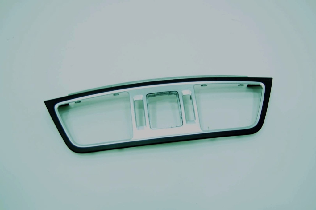 Купить Рамка средняя часов оригинальный номер - mercedes e a207 w207 15r