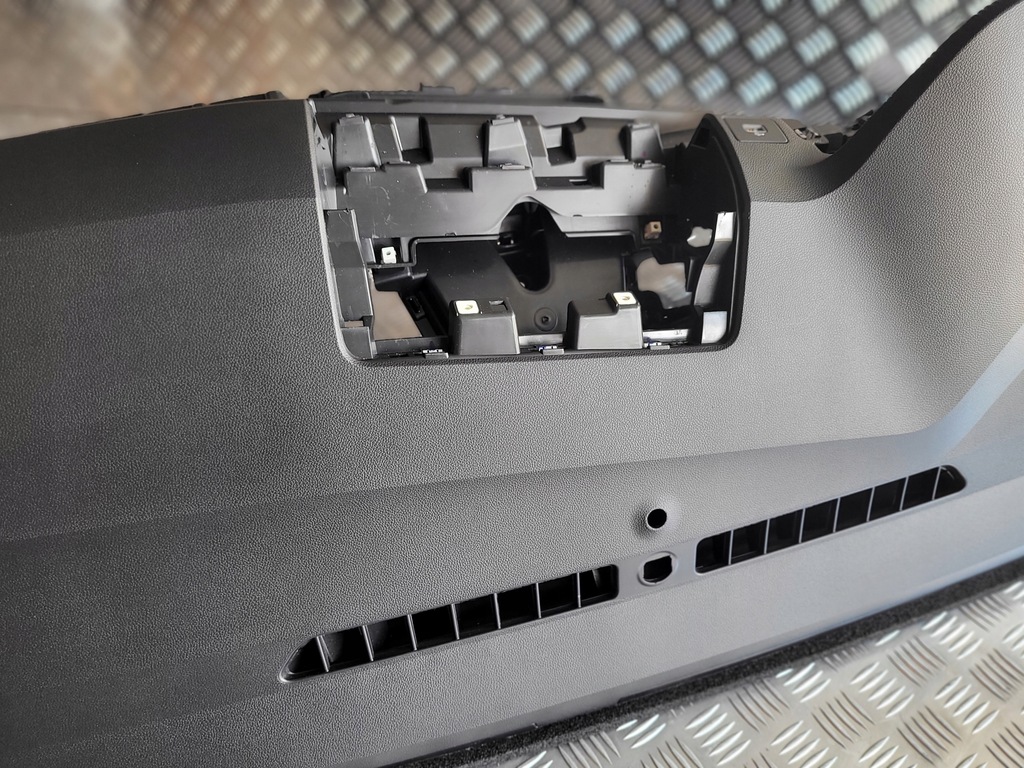 фото №9, Dacia sandero iii 3 панель приладів приладова консоль панель приладів подушка безпеки ремені оригінал