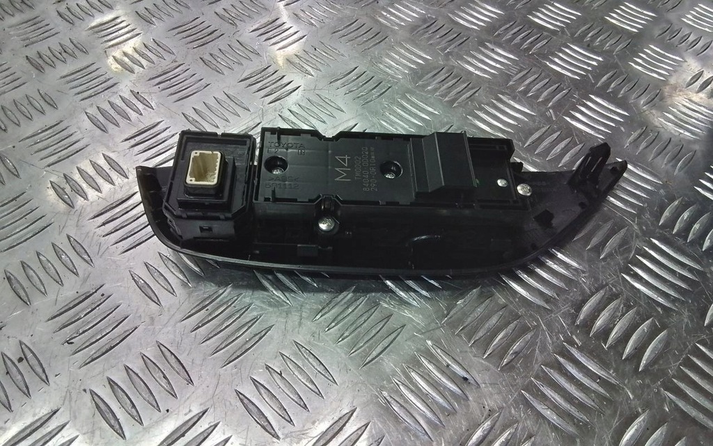 фото №10, Toyota yaris cross рычаги дворник eur kpl.