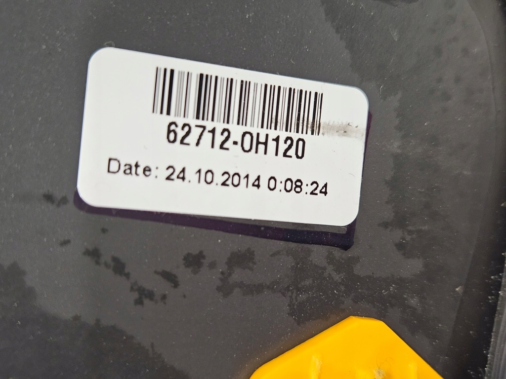 Peugeot 108 3d скло бокове  задній ліва Зі Шроту