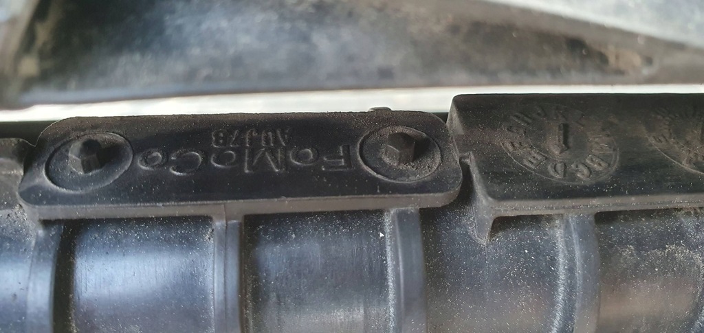 фото №7, Ford transit courier mk2 tdci jt76-8b041-c pas передний