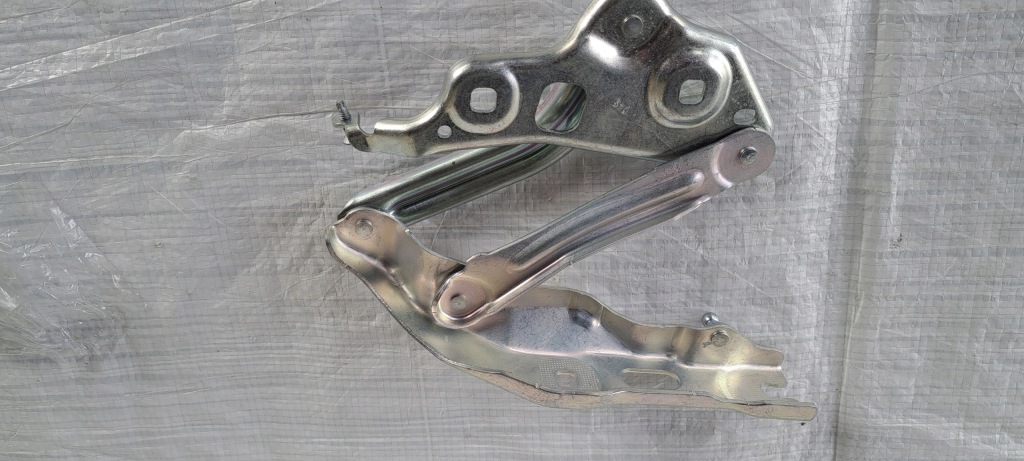 фото №1, Skoda octavia iv петля капот правий перед 5e3823302