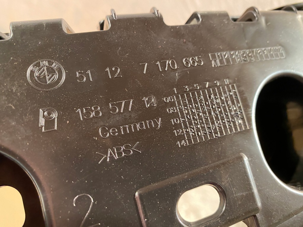 фото №7, Bmw оригінальний номер 7170665 напрямна бампера середній