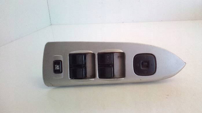 фото №1, Панель переключателей стекло lp mazda premacy 1998r.