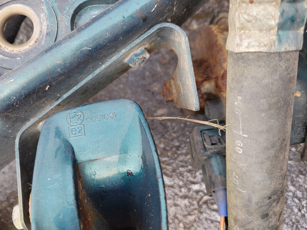 Ремінь перед підсилювач передній радіатор вентилятор замок audi a4 b5 8d0 оригінальний номер Оригінал