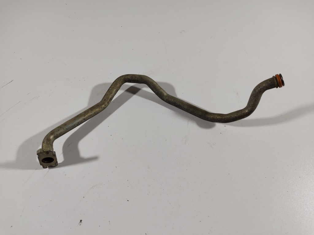 фото №1, Volvo v40 2.0 d4 12- трубка масла турбины