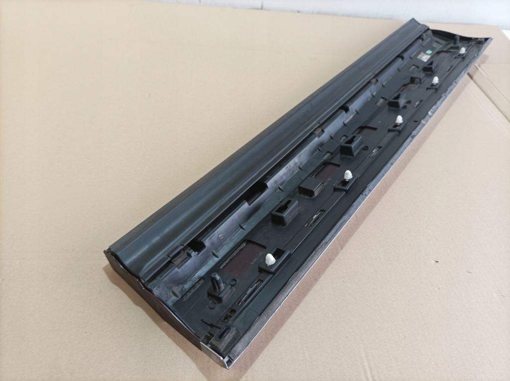 фото №10, Vw touareg iii молдинг дверь левый перед