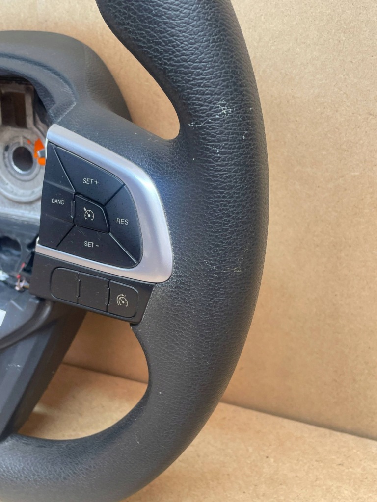 Руль срезанная резиновый мультифункция iveco daily рестайлинг  2019- Недорого