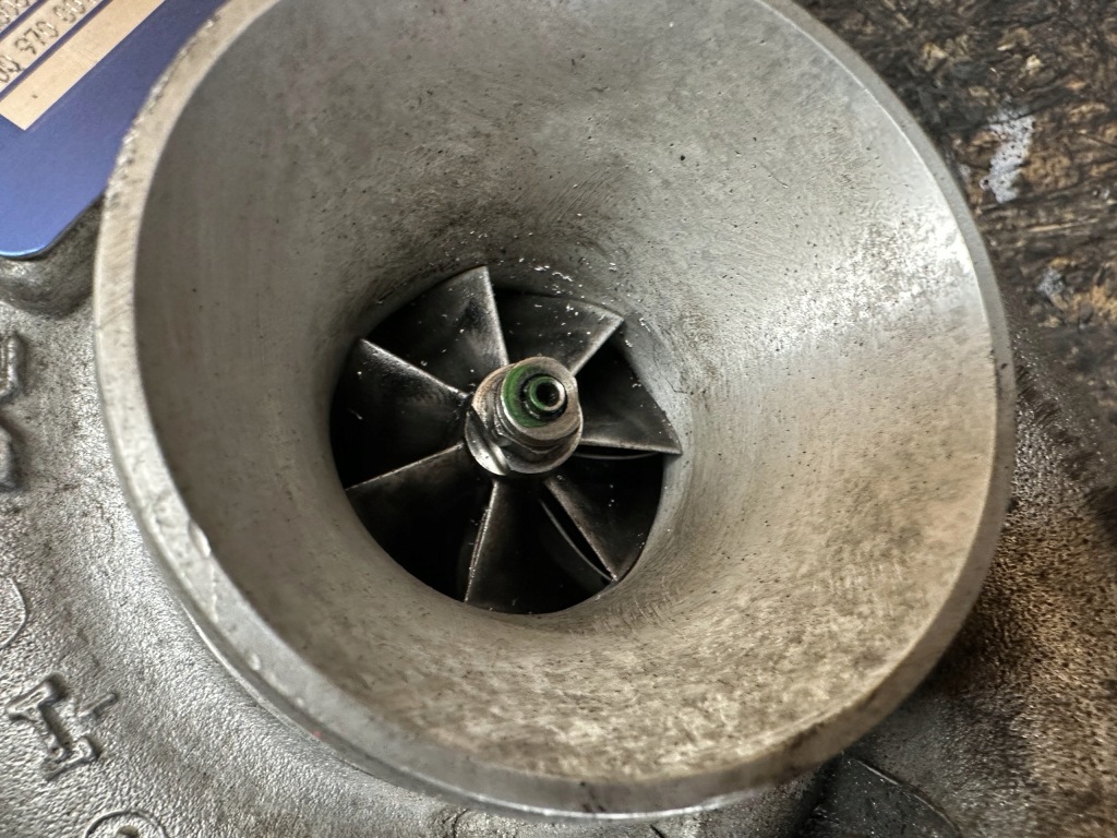 фото №5, Турбонагнетатель турбина volvo 2.4 d5 s60 ii 31293086 36002640 36002664