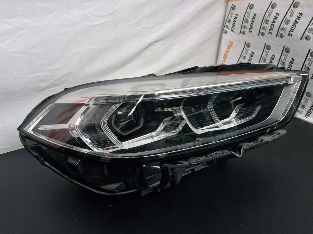 фото №1, Bmw 1 f40 лампа правая full led areet