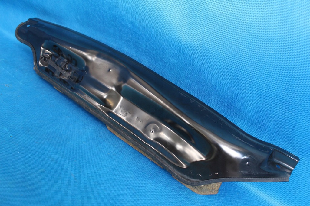 фото №10, Skoda yeti жолоб жабо металевий 5l0805275a