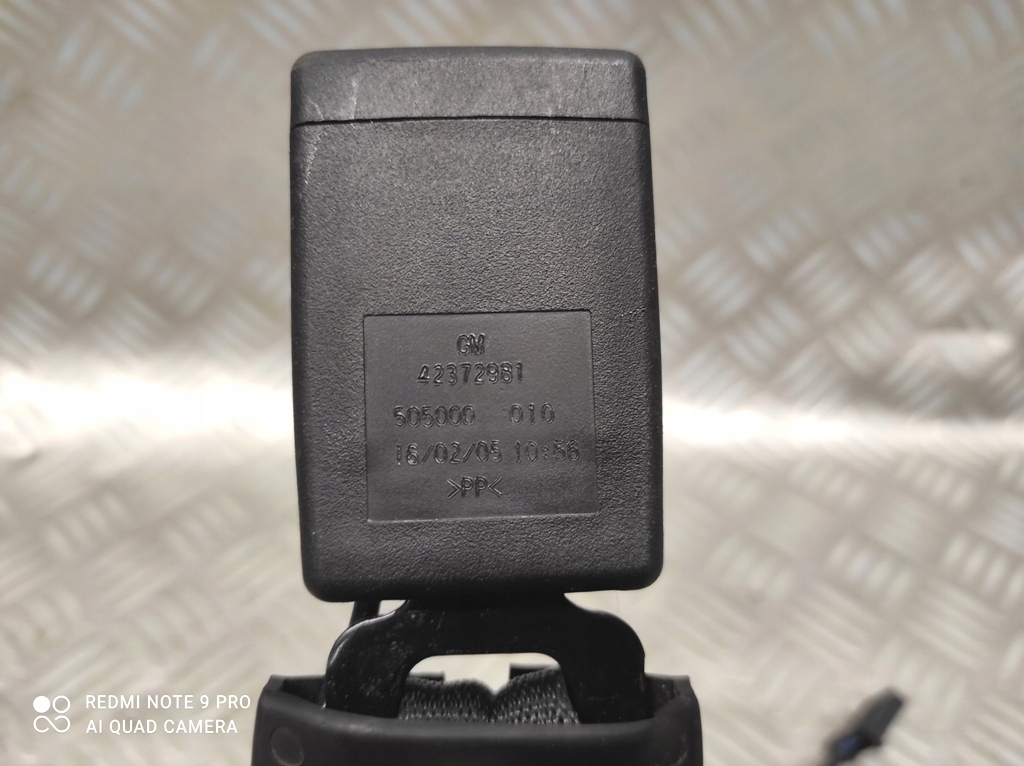 фото №3, Замки ремней безопасности задних opel mokka