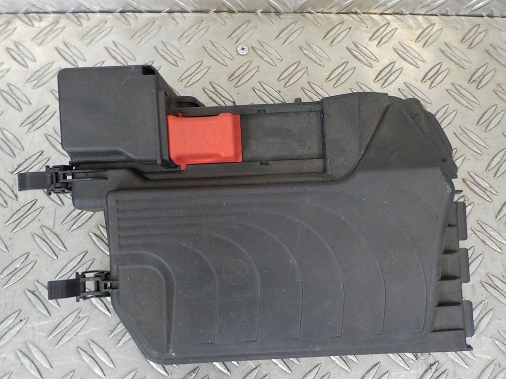 фото №1, Mercedes gla x156 крышка коробка предохранителей