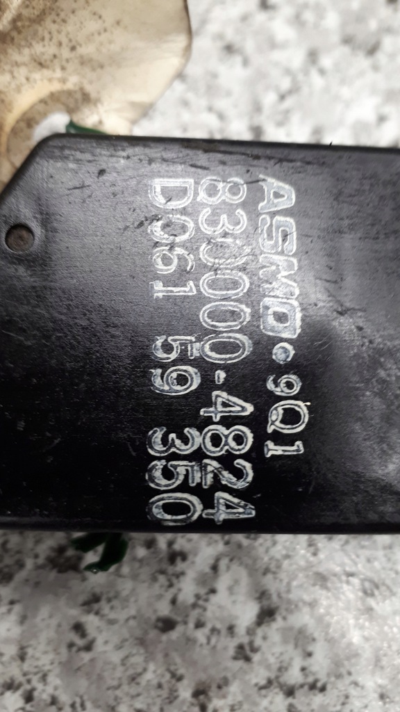 фото №1, D06159350 привід замка mazda 121