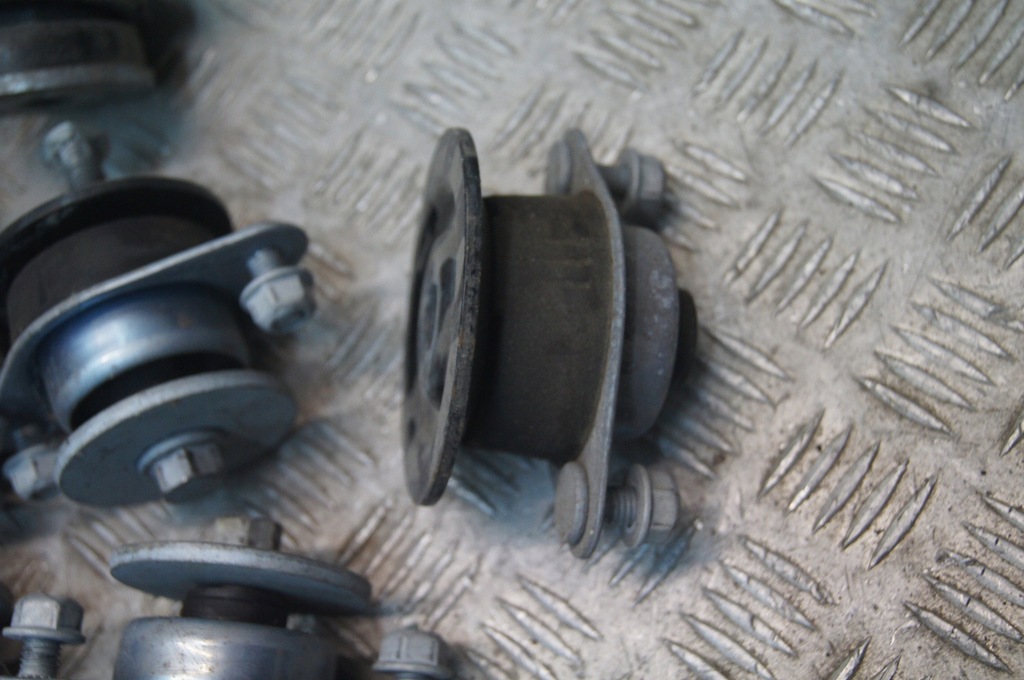 фото №8, Jeep wrangler jl подвеска кабины подушки безопасности резинки