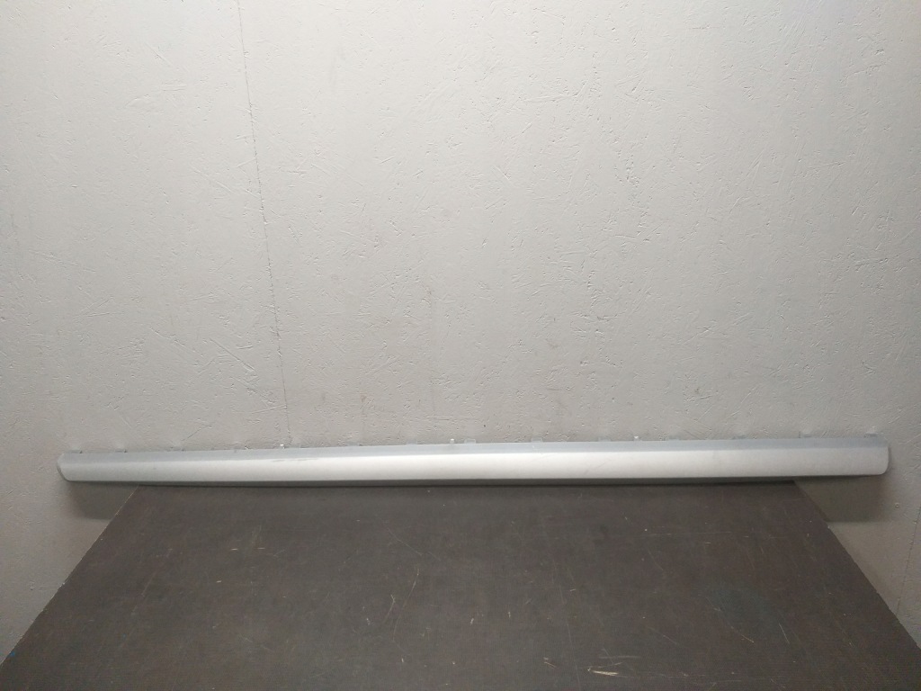 Купити Молдинг поріг поріг правий ford fiesat mk8 active j1bb-200a20-a1