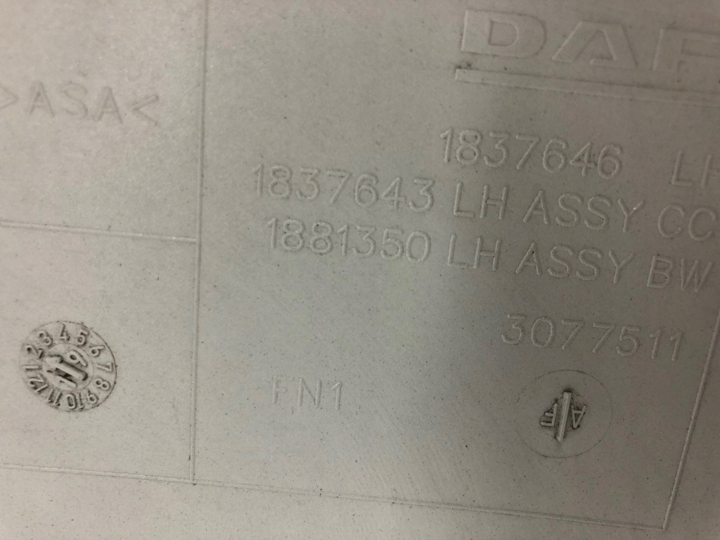 Daf 106 cf eur 6 панель фари кутик лампи 1837646 1837643 1881350 Недорого