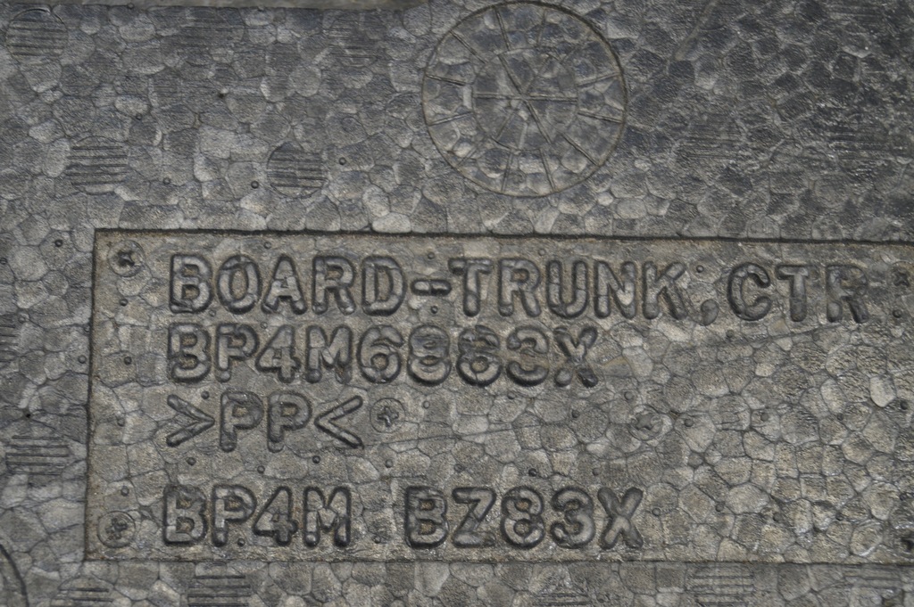 фото №7, Піна na інструменти багажника mazda 3 bk 03-09r