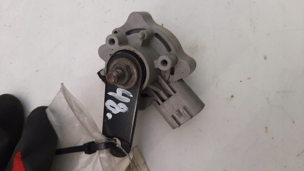 фото №5, Датчик вирівнювання світла 3 pin mazda 3 toyota