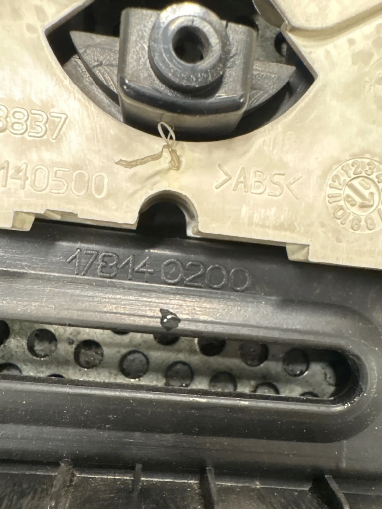 Купити Рамка захист панелі iveco daily 06- 178140200