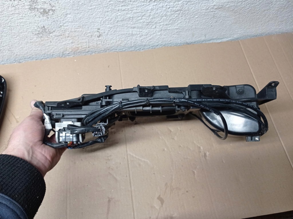 фото №8, Кришка роз'єм заряджання hyundai kona