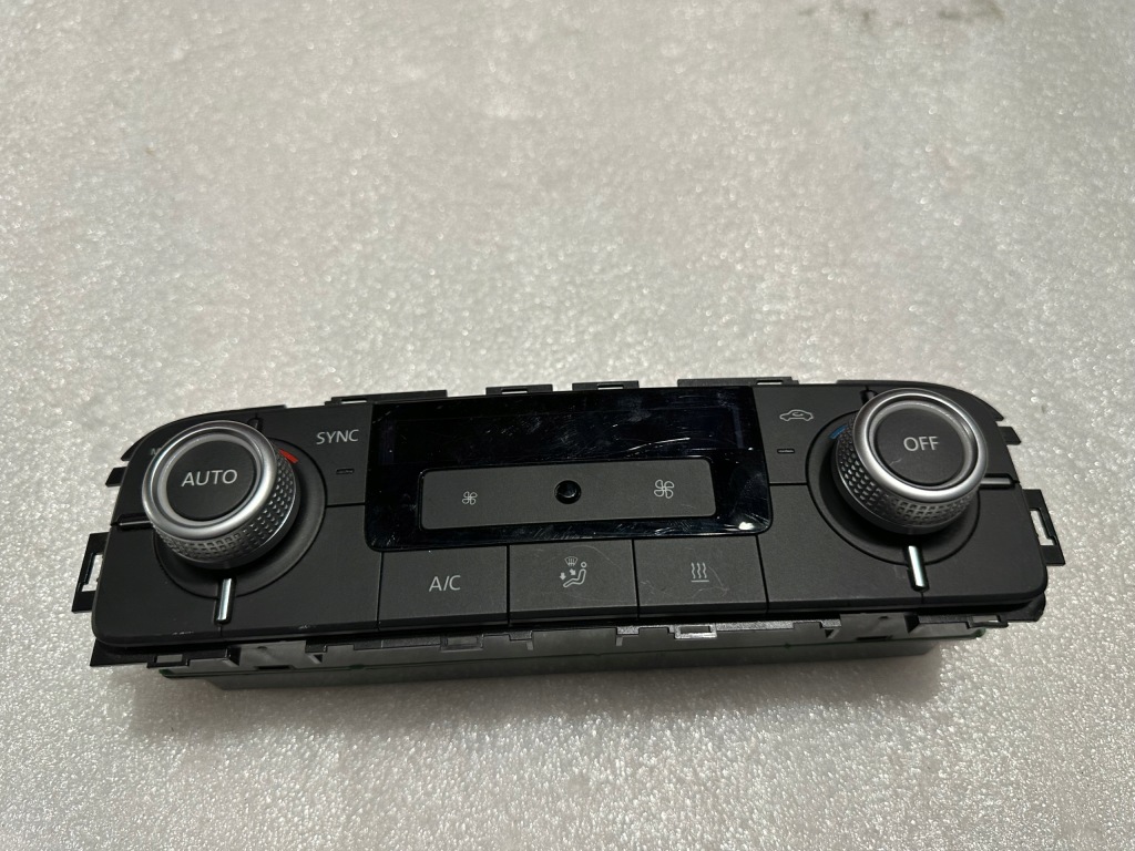 фото №1, !панель кондиціонера volkswagen touareg 7p6907040cs!