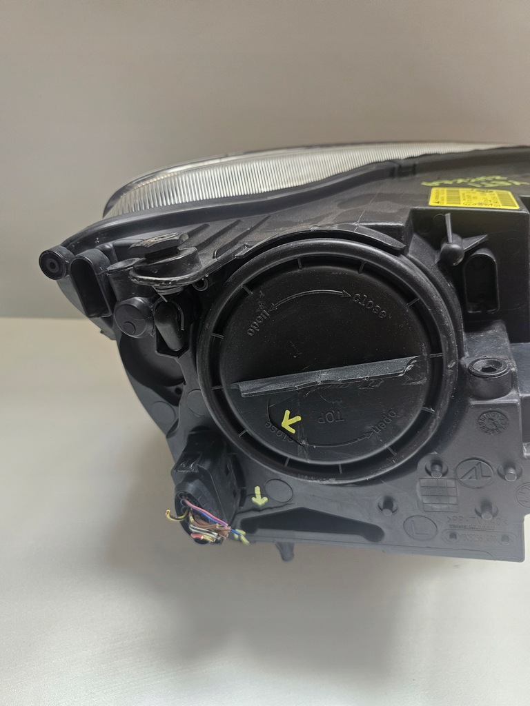 фото №9, Лампа левая передняя skoda yeti 5l1941015a