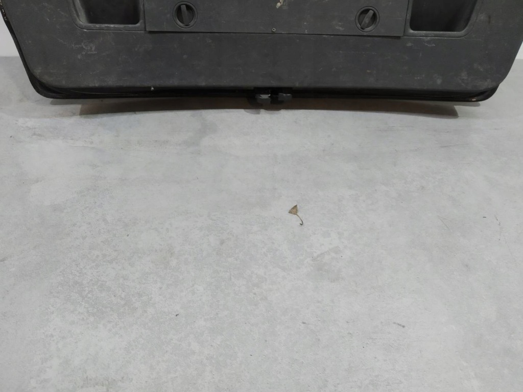 фото №16, Крышка багажника задняя czarna vw volkswagen touran i 2003-2010