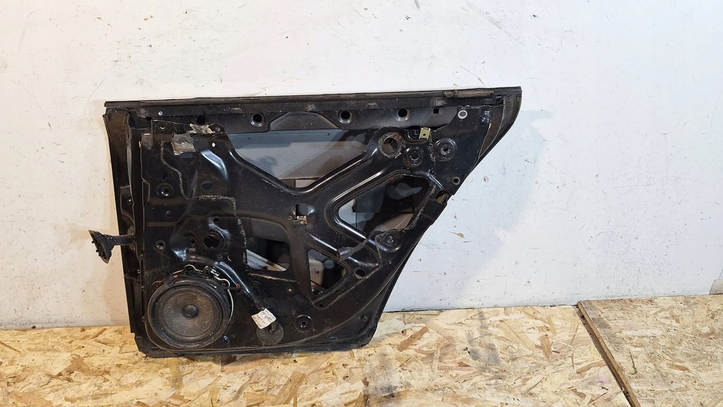 фото №5, Обшивка дверь задняя правое audi a4 b6 01-04