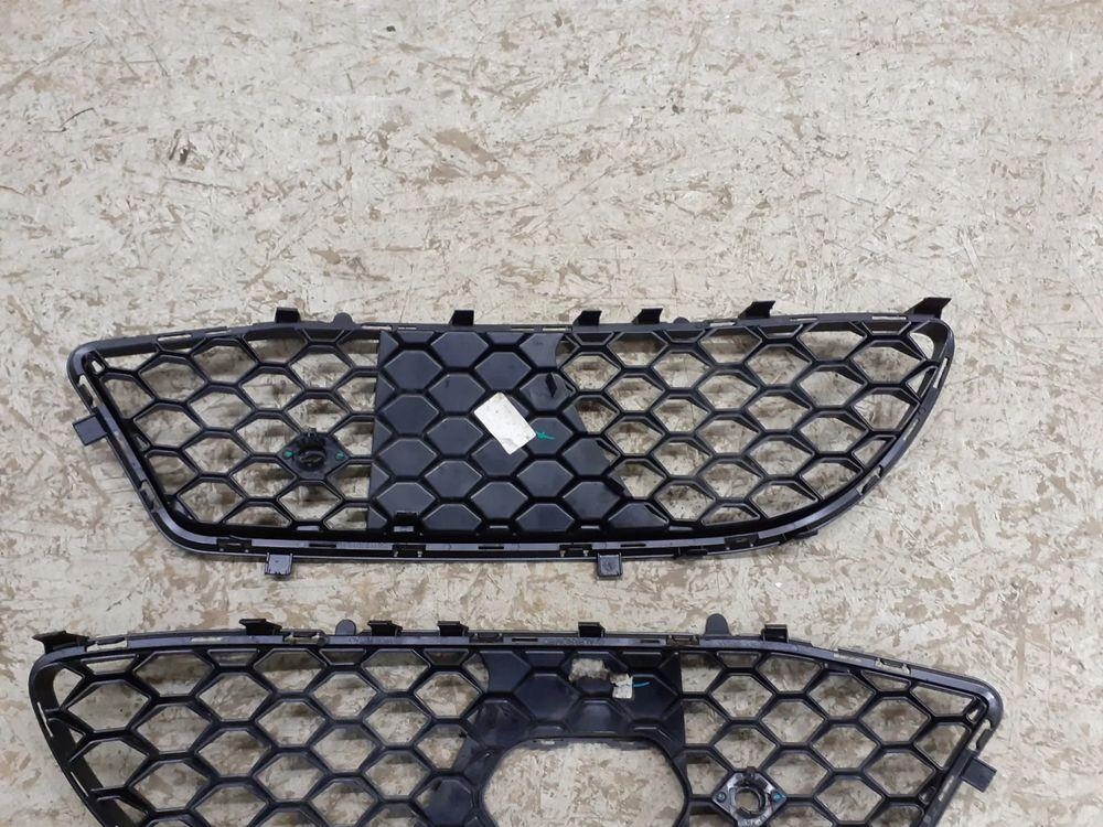 Решітка бампера права ліва alfa romeo veloce 156119500 156119501 Недорого