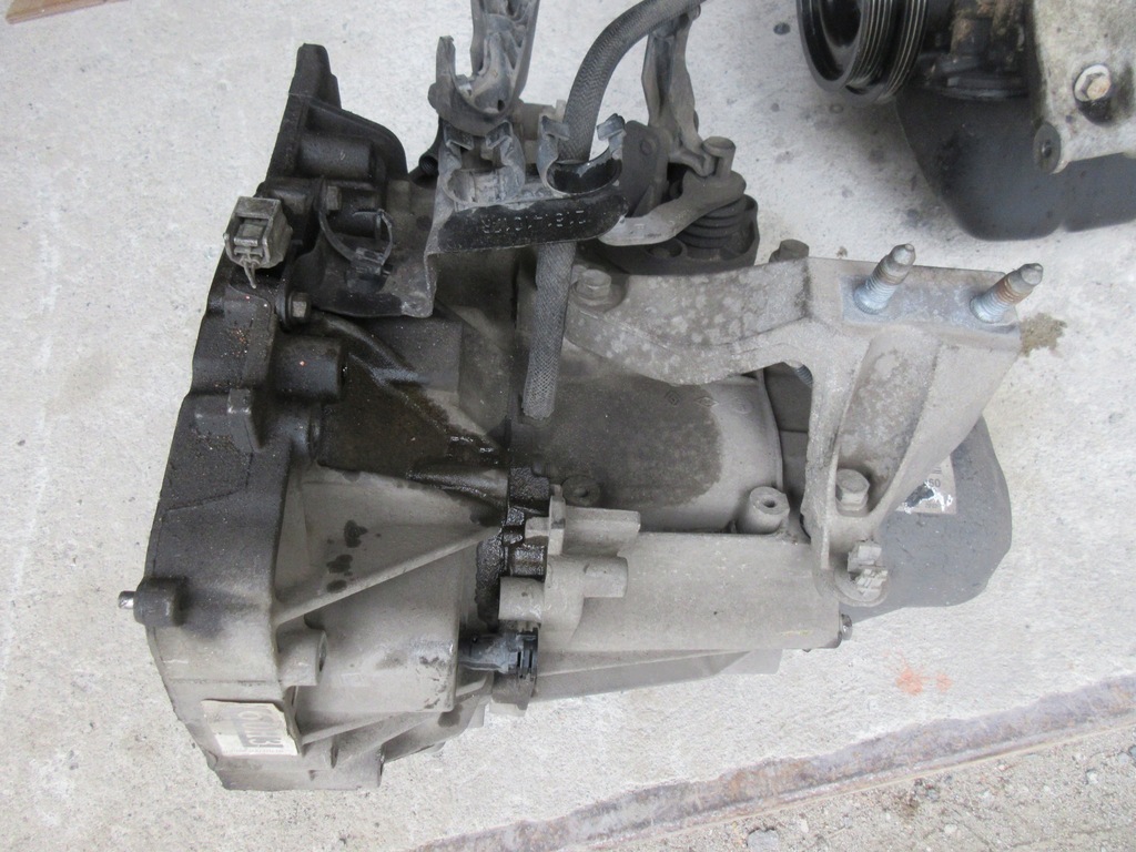 фото №1, Logan ii mcv 2016 r. 1.2 коробка передач передач