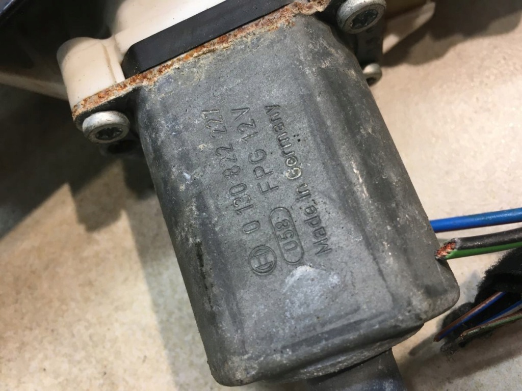 фото №9, Подъемник стекло правый перед bmw 3 e91 fl 7060266 7140588