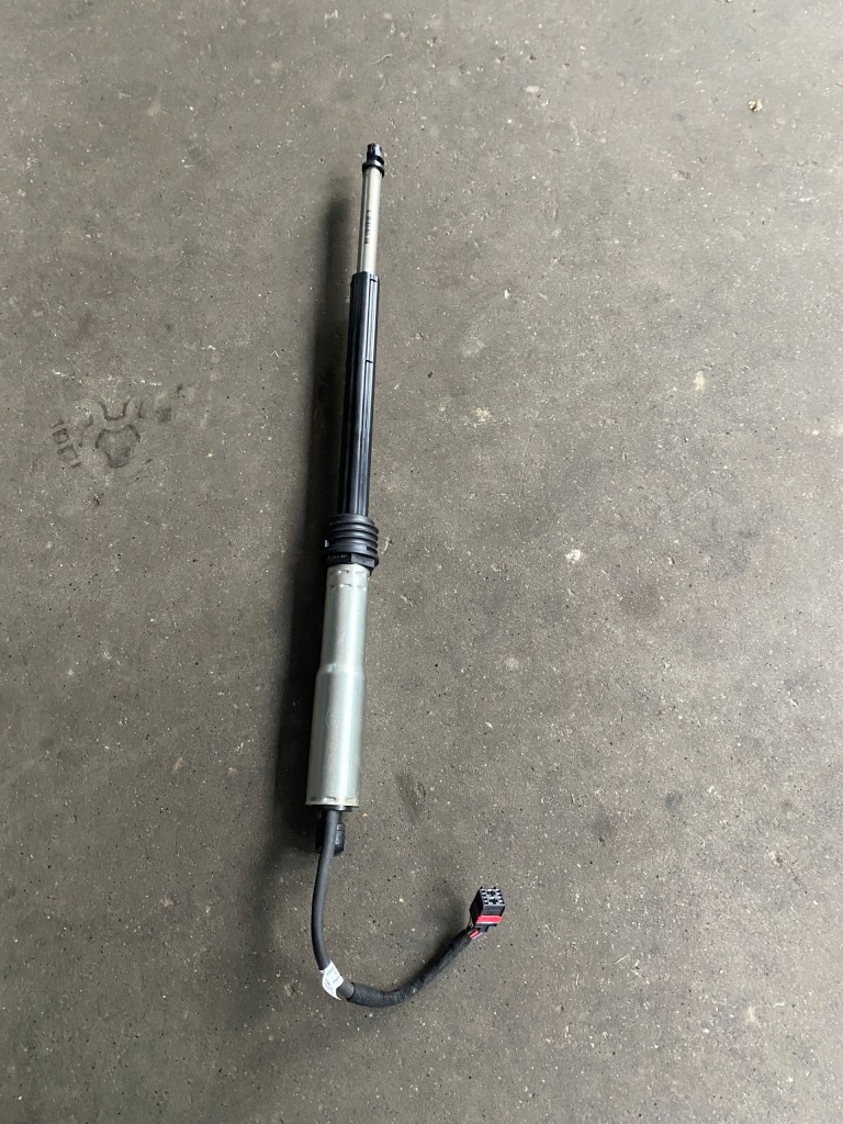 фото №1, Land rover discovery v привод задний крышки