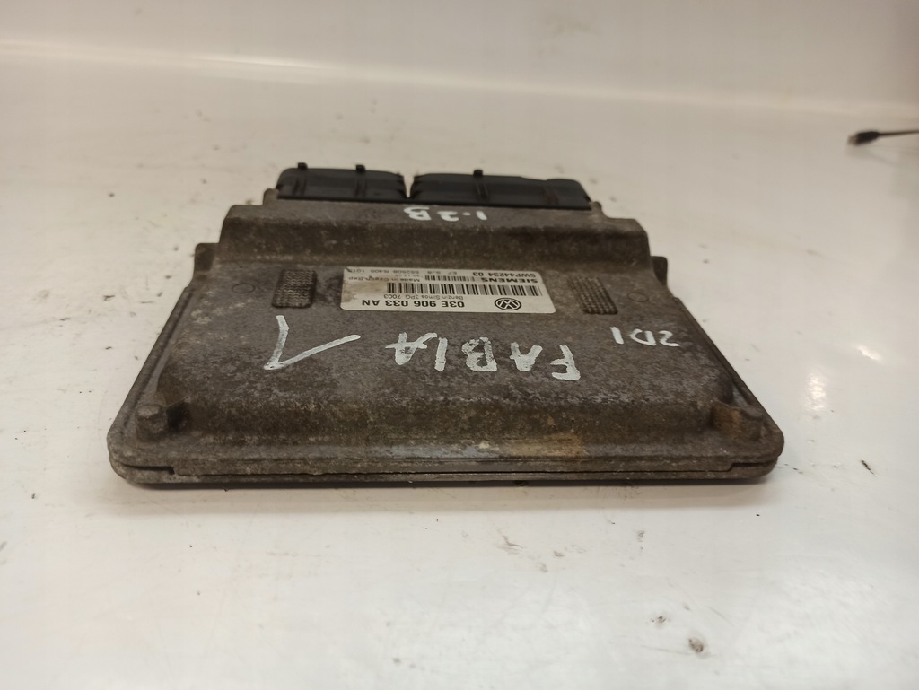 фото №7, Skoda fabia i 1.2b блок управления двигателя 03e906033an
