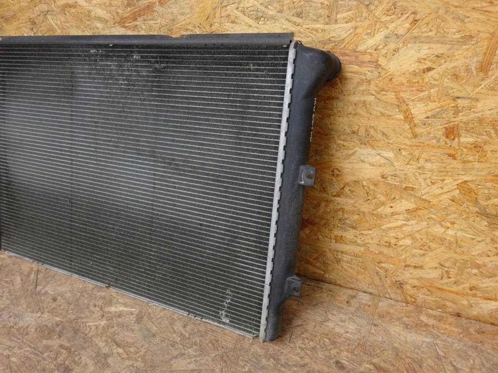 Audi a3 8p рестайлінг  golf vi eos 1.6 2.0 tdi радіатор води рідина 1k0121251dd Київ