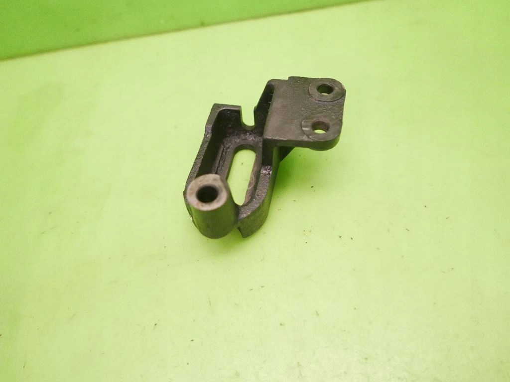 фото №11, Кронштейн ролики натяжителя kia carnival i 2.9tdi 99-01