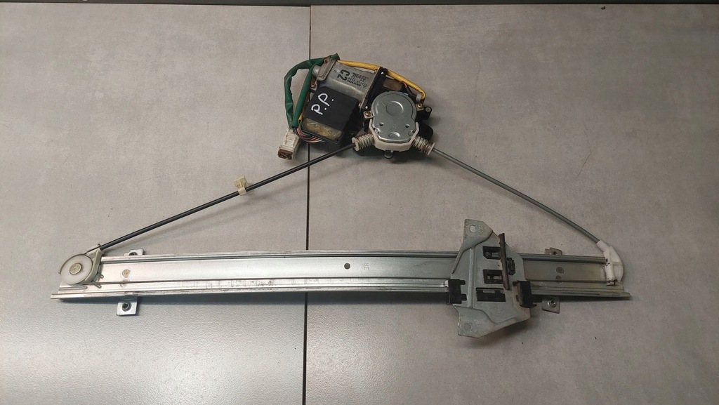 фото №1, Подъемник стекло правый перед space wagon iii