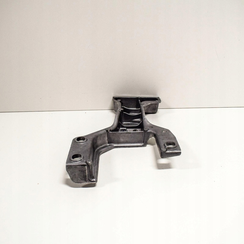 фото №11, Нижні кронштейн радіатора jaguar f-pace x761 оригінальний t4a4082