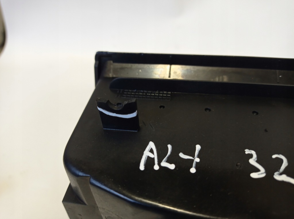 фото №7, Решітка обдув середня mercedes w202 2028300554