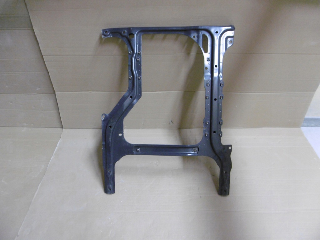 фото №1, Кронштейн каркас обшивка межосевая scania r s 2428463