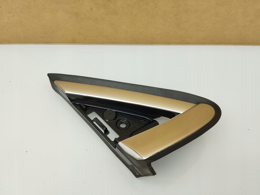 фото №1, Citroen ds4 трикутник крила хром правий перед