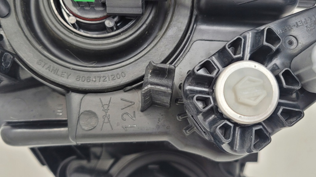 фото №10, Лампа права звичайна лінза перед mazda 3 iii bm 2013- 10 pin