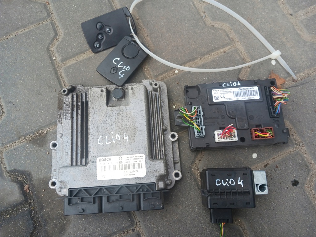 фото №1, Бортовой компьютер набор стартовый renault clio ibv 4 1.5 dci 2014 rok 237102747r