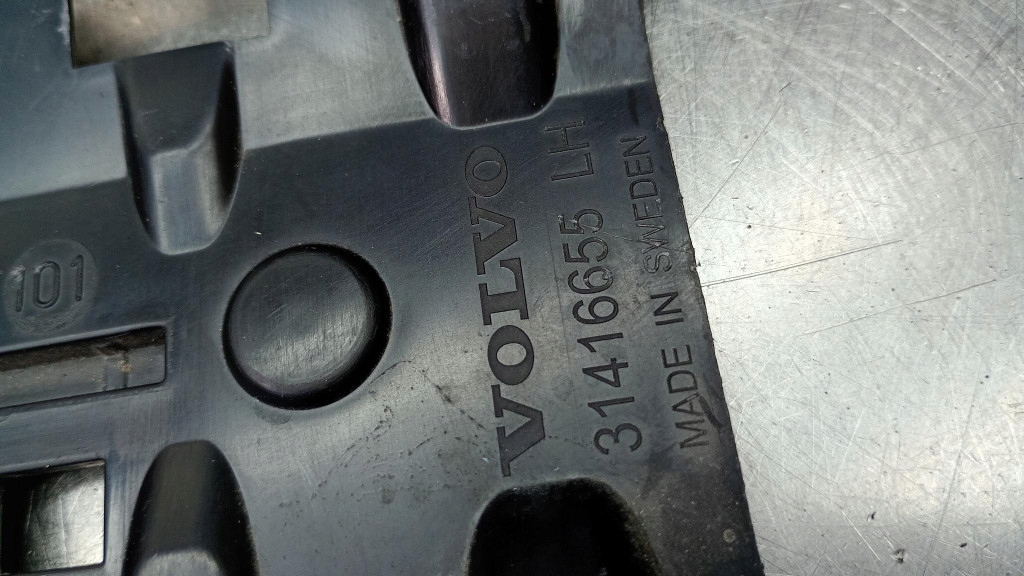 фото №6, Захист кронштейн ручка замка лівий перед 31416655 volvo s90 v90 cc 17-20r