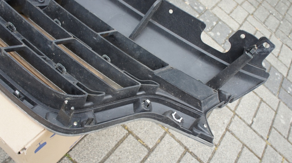 фото №8, Решётка радиатора передняя решётка радиатора renault alaskan